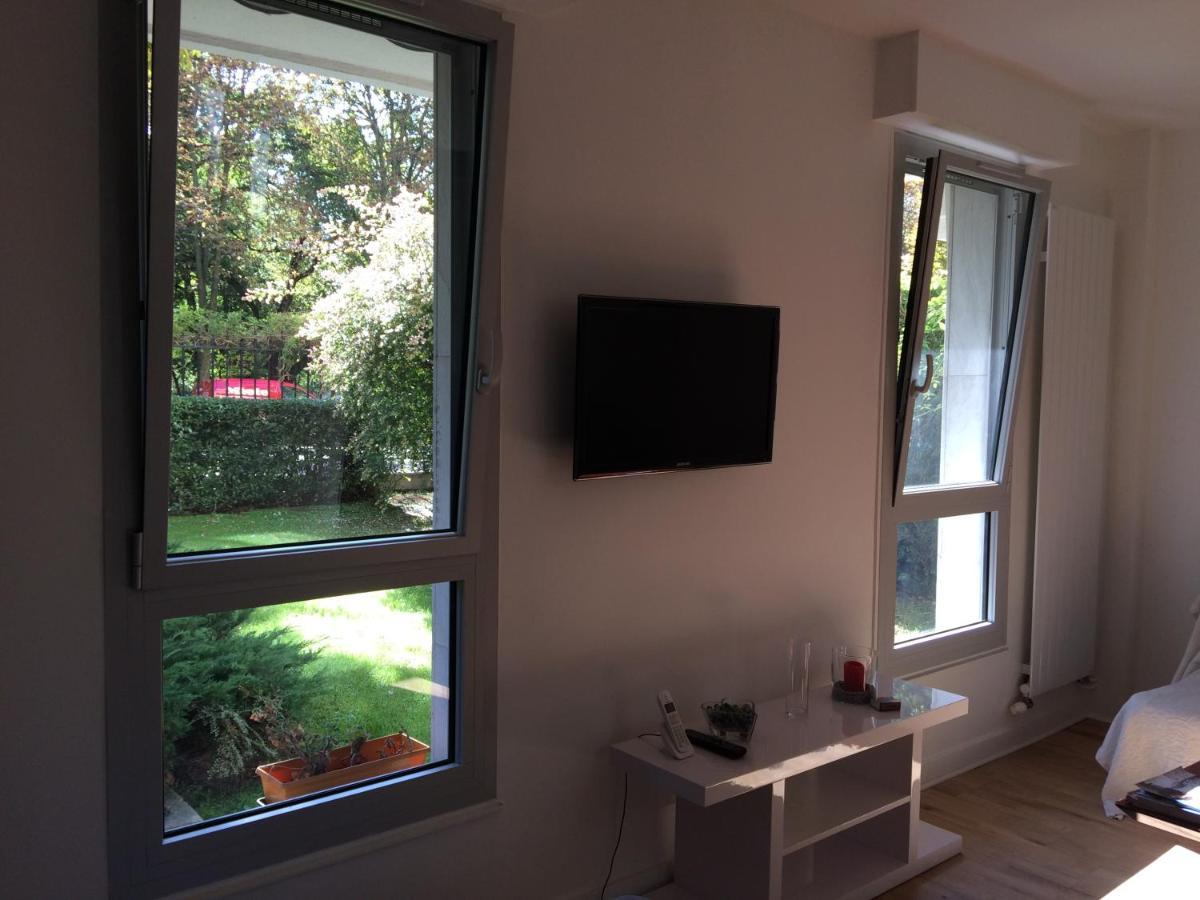 Tres Beau Studio Neuilly-sur-Seine Exterior photo